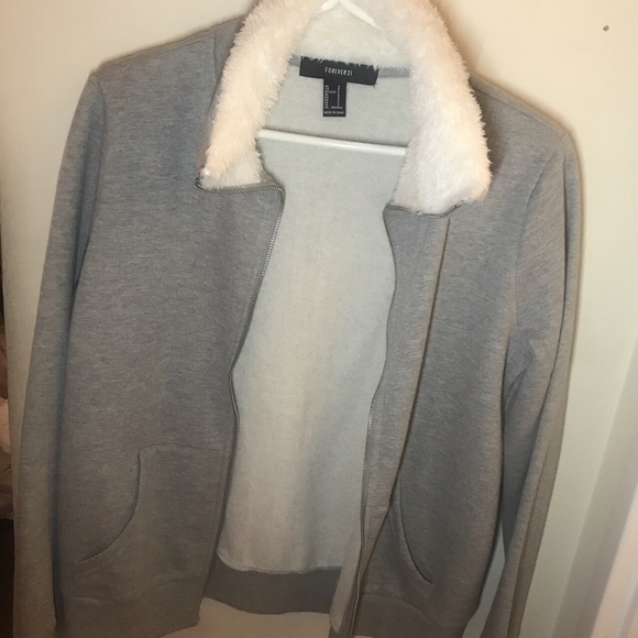 Forever 21 - Picture 3 of 3